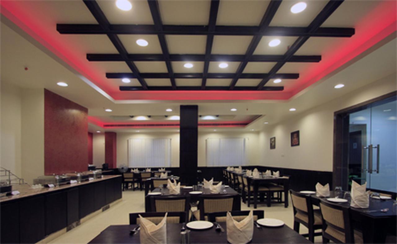 Clarks Inn Kaushambi Ghaziabad Exterior photo