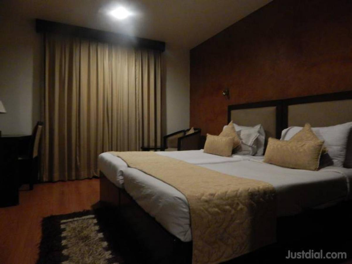 Clarks Inn Kaushambi Ghaziabad Exterior photo