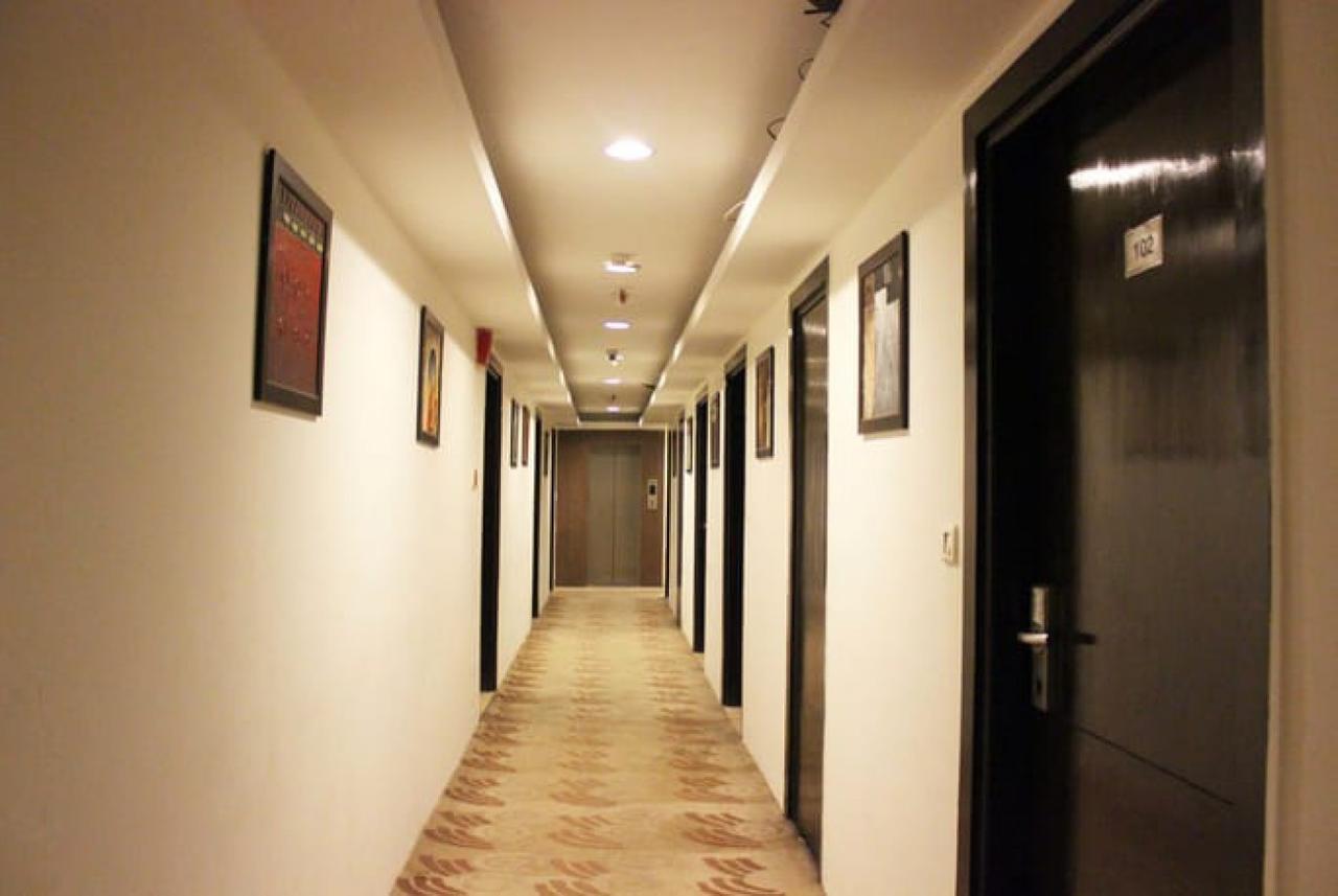 Clarks Inn Kaushambi Ghaziabad Exterior photo